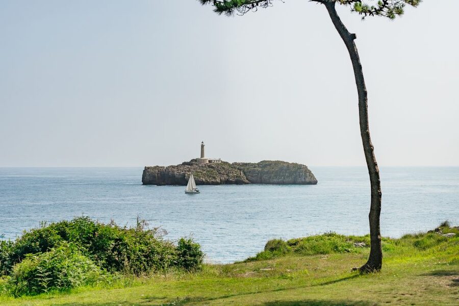 Santander: City Sightseeing Hop-On Hop-Off Bus Tour & Train - What the audio guide adds