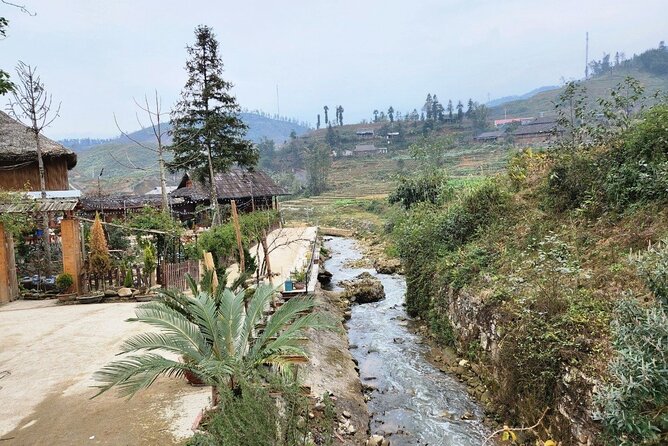 Sapa Trek Tour with Sleeper Bus/Night Train - Overnight at Hotel - Cat Cat Village and the first afternoon