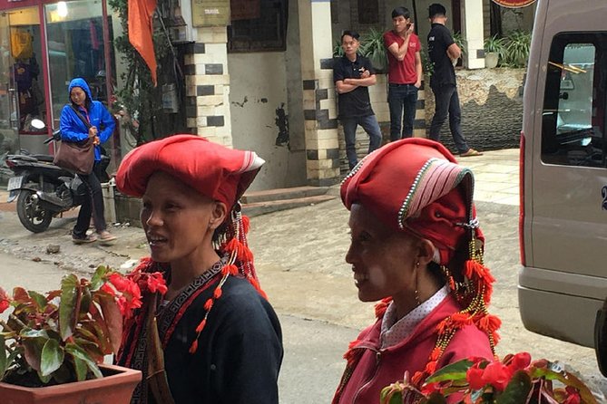 Sapa Trekking Tour by Night Train from Hanoi 3 Nights - 2 days - Ta Van, Dao, and Giay culture
