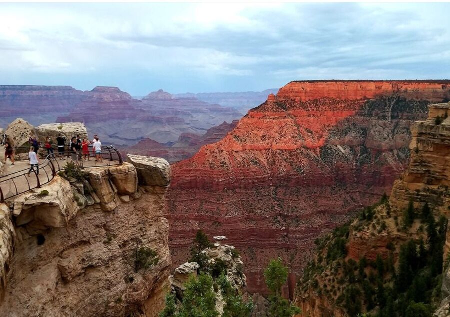 Sedona: Grand Canyon Railway Full-Day Scenic Rail Tour - Riding the Grand Canyon Railway from Williams