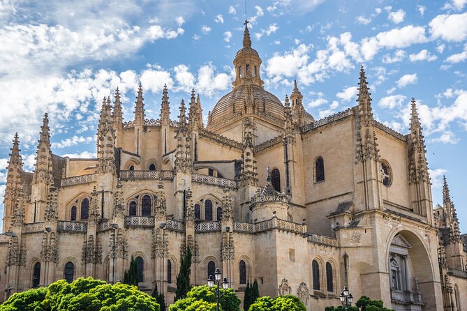 Segovia with Alcazar Guided Tour by High-Speed Train from Madrid - What the Guides Add