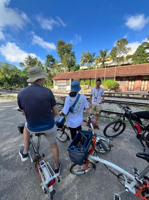 Singapore Brompton Bike Tour from Rail Corridor, with food! - Key points before you book