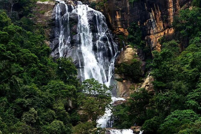 Sri Lanka Ella Private Day Tour Nine Arch & Elephant transit home - The people and practical comfort