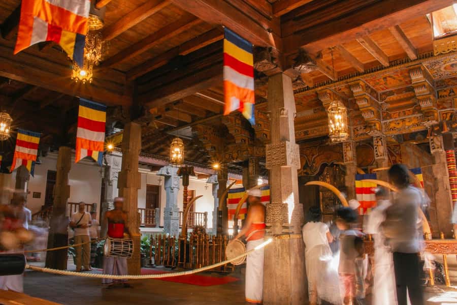 Sri Lanka Private 2-day Tour:Train Trip, Kandy, Nuwara Eliya - What the $275 price really covers