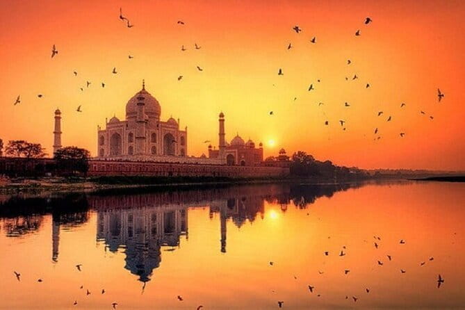 Taj Mahal Agra Tour by Gatimaan Express Train - The private format helps, but it cannot create more hours