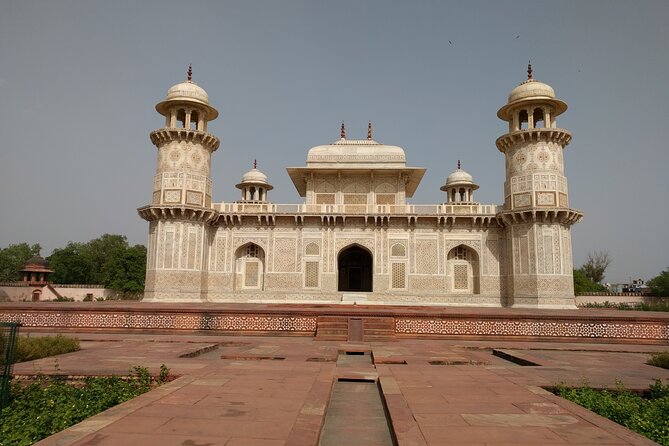 Taj Mahal and Agra Fort Tour By Fastest Train - Gatiman Express - Lunch, Shopping, and the Real Cost