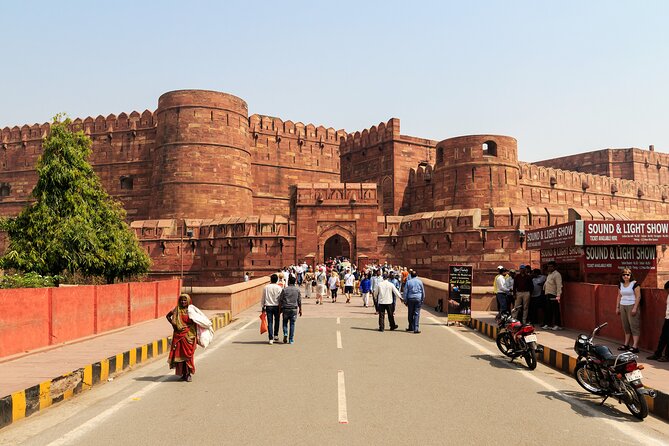 Taj Mahal and Agra Tour by Superfast Gatimaan Train From Delhi - Three hours inside the Taj Mahal