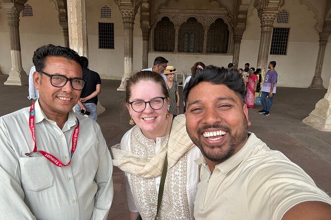 Taj Mahal and Agra Tour by Superfast Gatimaan Train From Delhi - Agra Fort and the Mughal court