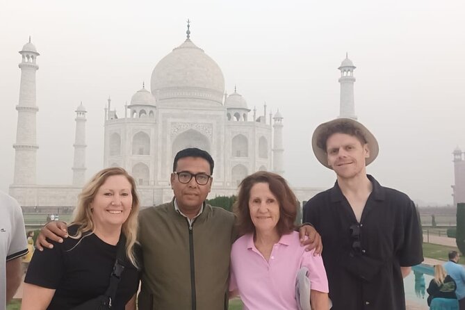 Taj Mahal and Agra Tour by Superfast Gatimaan Train From Delhi - What the private car and guide add