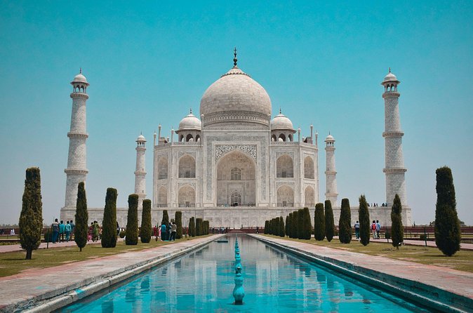 Taj Mahal Day Tour by Superfast Gatimaan Train from Delhi - Lunch at a five-star hotel
