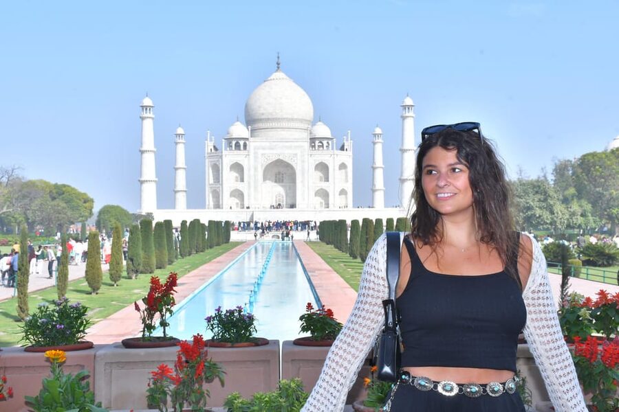 Taj Mahal Day Trip from Delhi by Gatimaan Express Train - Practical advice for making the day easier