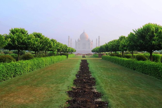 Taj Mahal Private Tour by Gatimaan Express Train - Agra Fort and the Mughal court