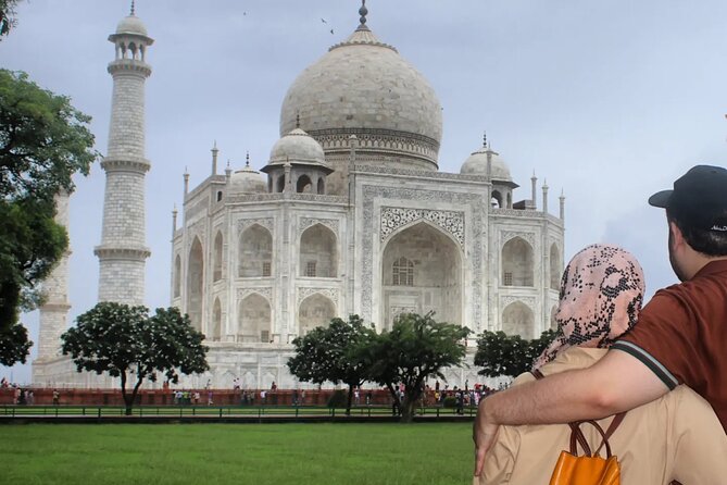 Taj Mahal Tour with High-Speed Train Experience - All Inclusive - Lunch at Courtyard Agra