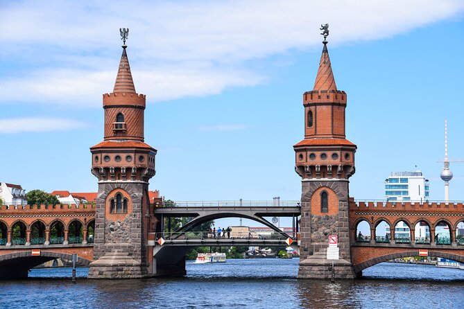 Take the U Train: An Audio Story of Berlin's Oldest Elevated Railway Line - Crossing the Spree on Oberbaumbrücke