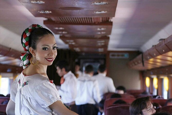 Tequila Day Trip from Guadalajara with Jose Cuervo Express Train - Your hour in the town of Tequila