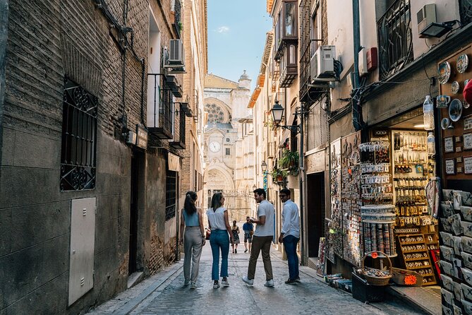 Toledo Private Tour with Cathedral & High Speed Train from Madrid - How much walking and effort should you expect?