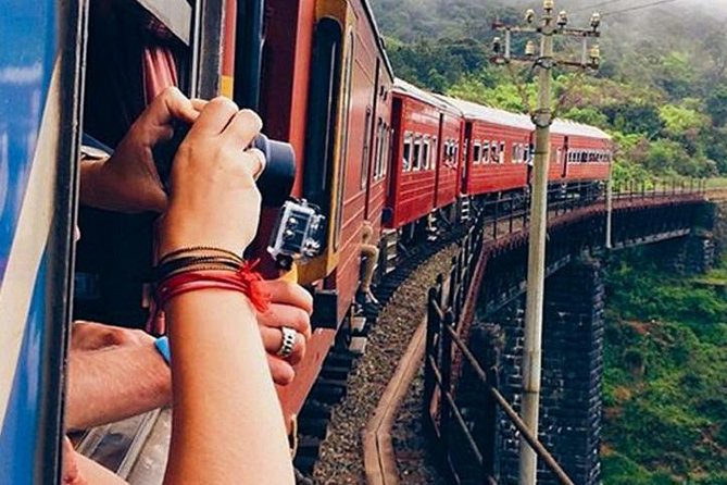 Train from Kandy to Colombo - Starting at Kandy Railway Station
