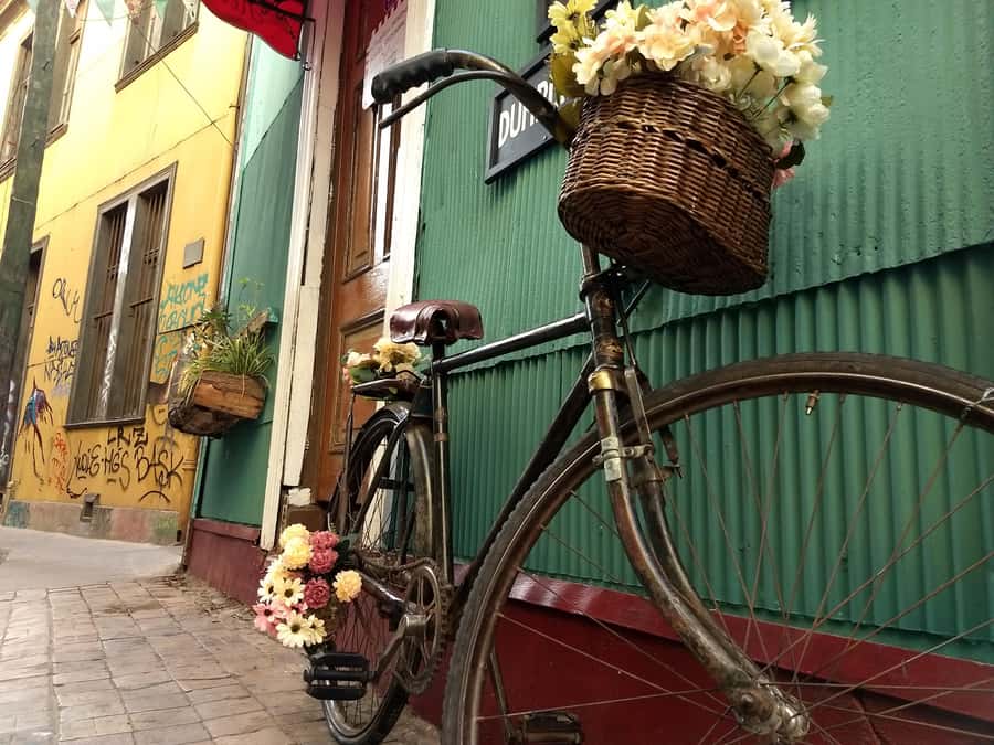 Valparaiso: Street Art, Funiculars and Port City Tour - Starting at Muelle Prat, where Valparaiso meets the sea