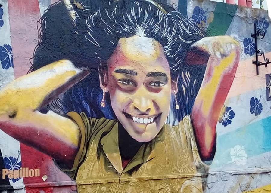 Valparaiso: Street Art, Funiculars and Port City Tour - The El Peral ride and the first hill views