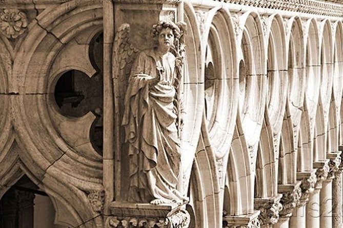 Venice Day Trip from Rome by High-Speed Train with Happy Hour - Cannaregio and the cicchetti stop