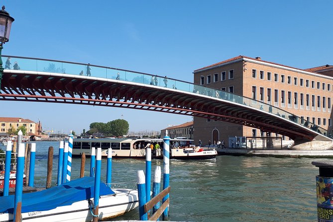 Venice Full Day tour from Milan by high speed train. Small Group - Arriving in Venice by boat
