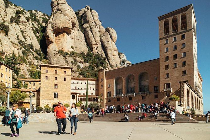 With Locals Ultimate Montserrat PRIVATE Day Trip - With Cable Car and Train - Communication, language, and guide quality
