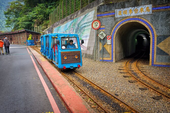 Wulai Nature Tour: Scenic Train, Waterfalls & Indigenous Cuisine - Meeting Wulai Waterfall