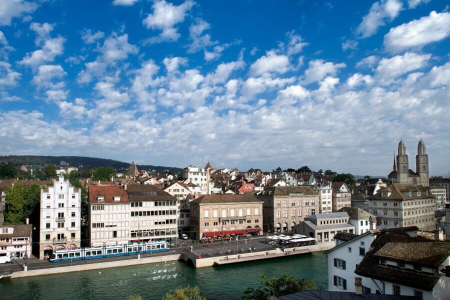 Zurich: Audio Guided City Tour and Train to “Top of Zurich” - Taking the Uetlibergbahn to 871 meters